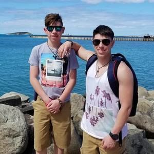 Meet your Posher, Cory